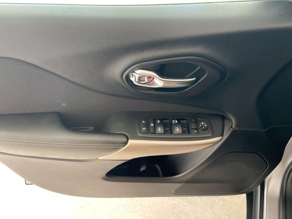 used 2018 Jeep Cherokee car, priced at $14,927