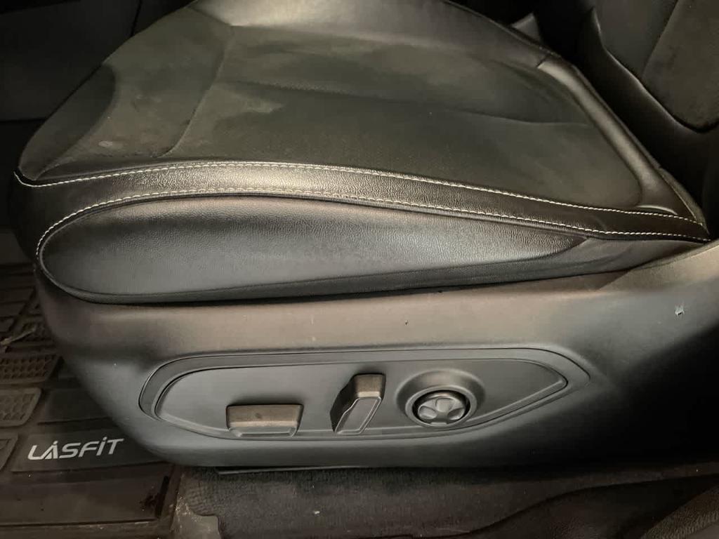used 2023 Jeep Grand Cherokee L car, priced at $34,311