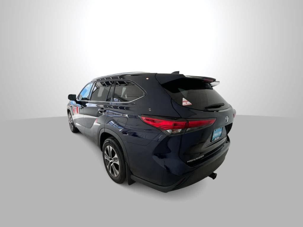 used 2021 Toyota Highlander car, priced at $28,430