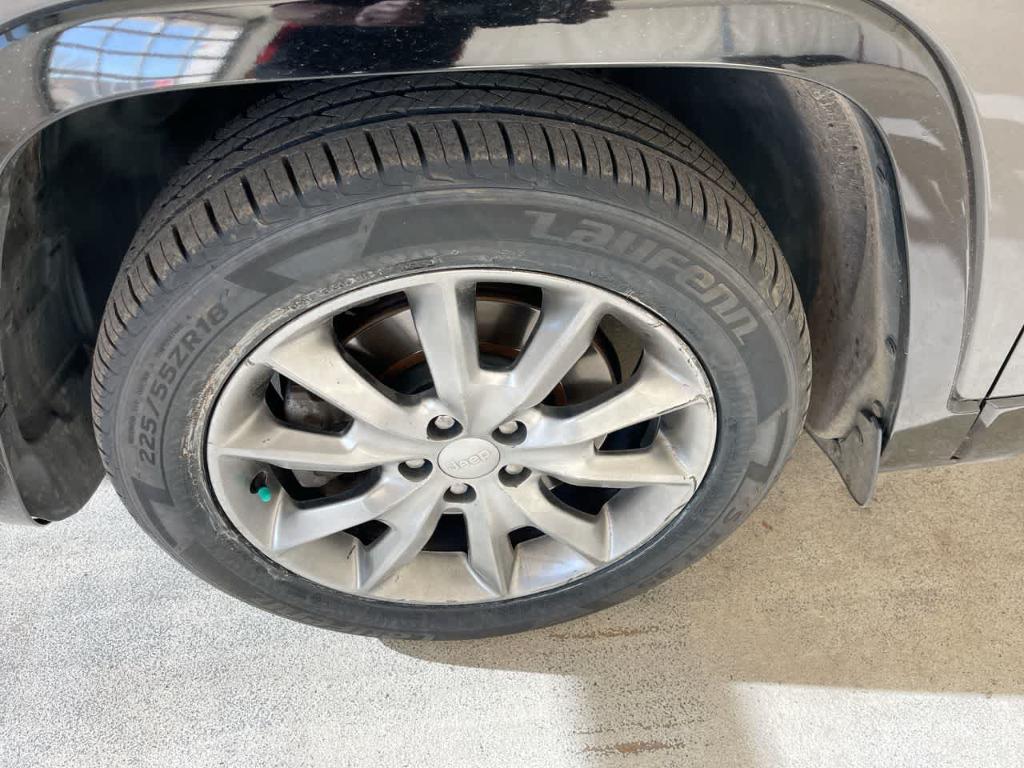 used 2018 Jeep Cherokee car, priced at $11,372