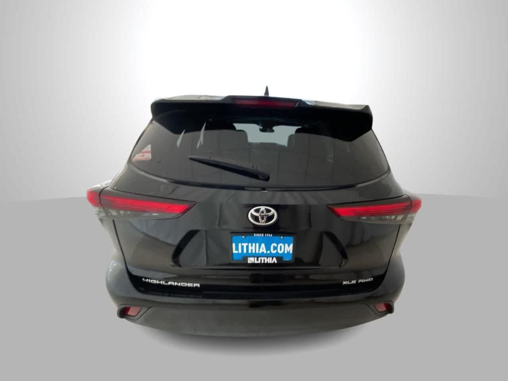 used 2021 Toyota Highlander car, priced at $29,182