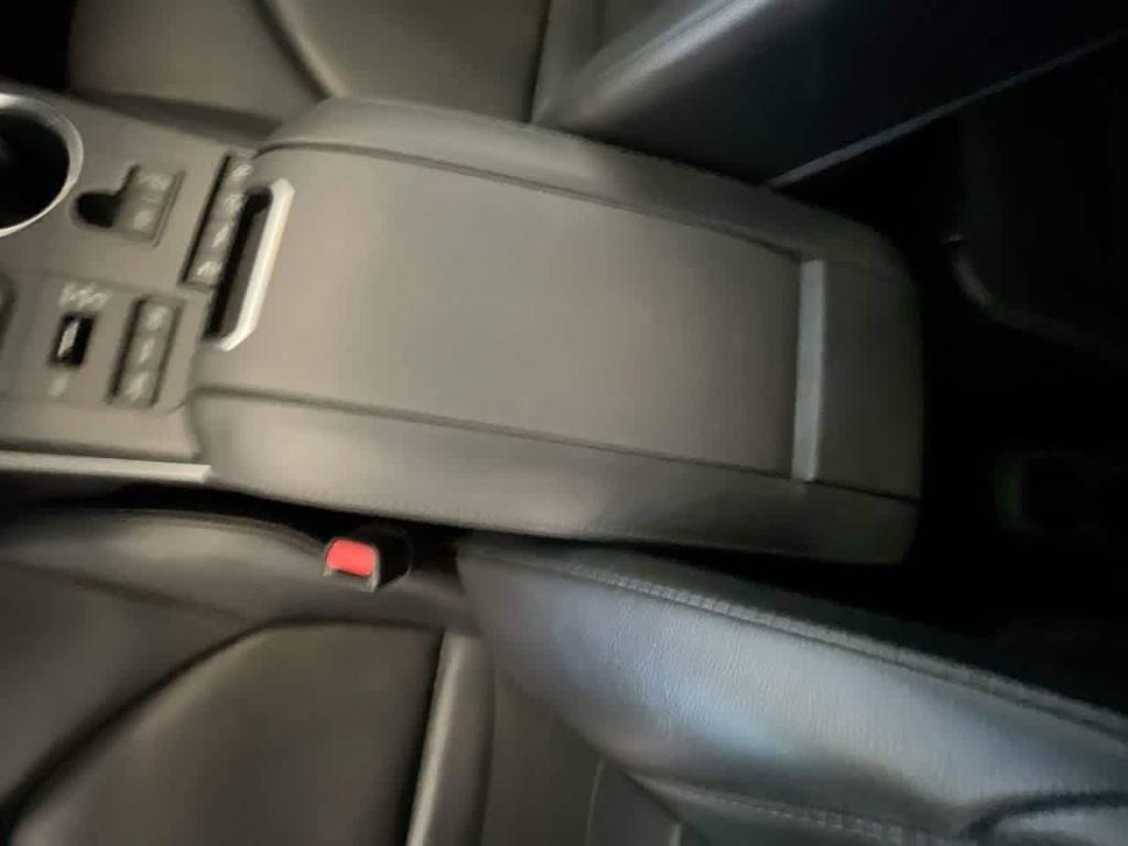 used 2021 Toyota Highlander car, priced at $28,319