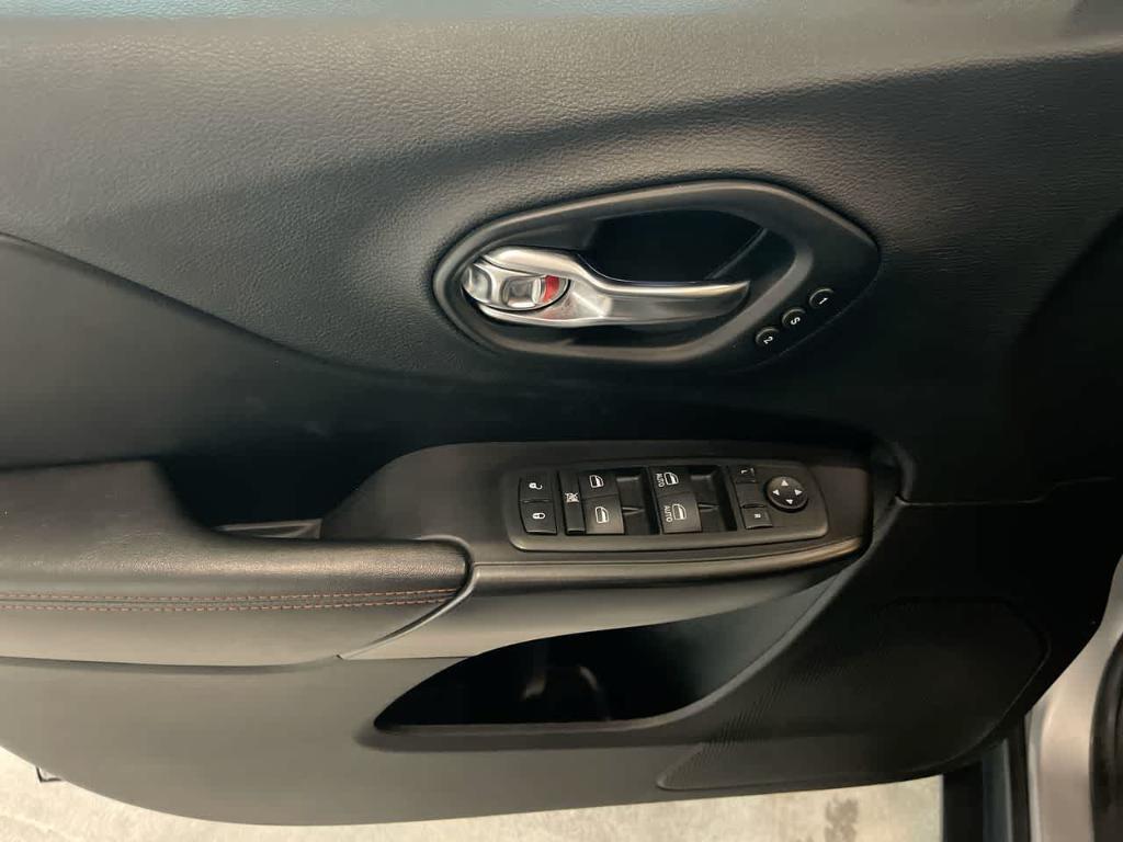 used 2020 Jeep Cherokee car, priced at $17,276