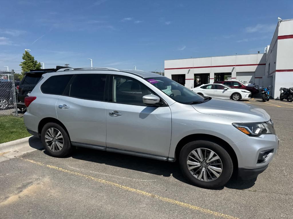 used 2020 Nissan Pathfinder car, priced at $19,631