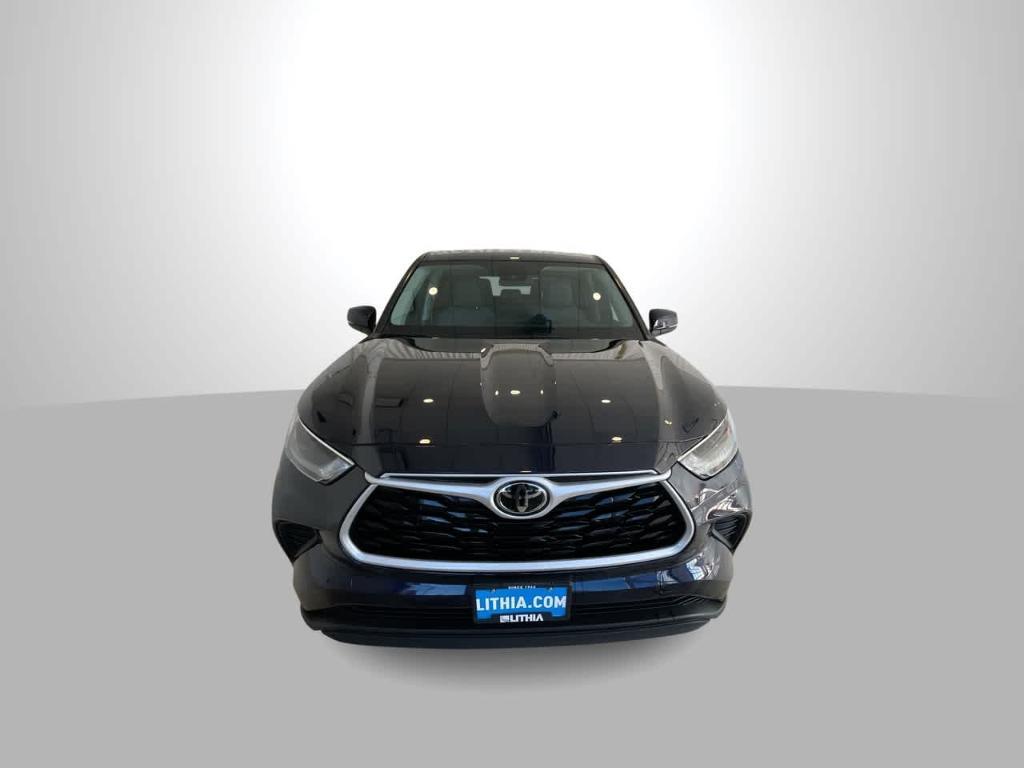 used 2023 Toyota Highlander car, priced at $36,027