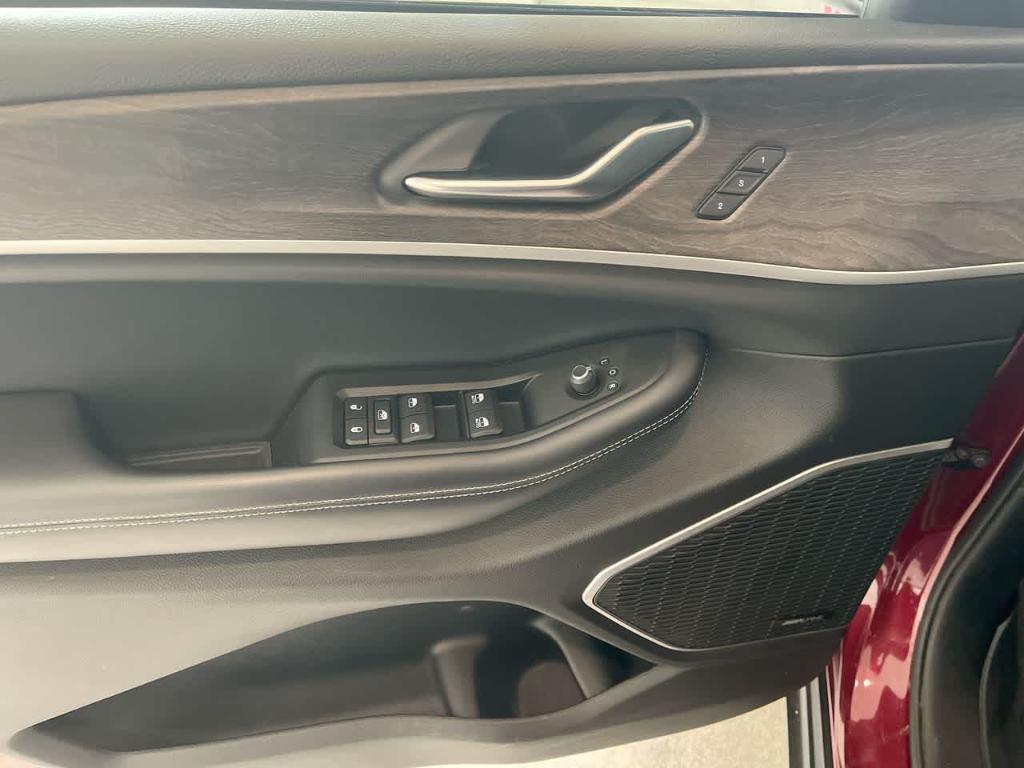 used 2021 Jeep Grand Cherokee L car, priced at $30,643