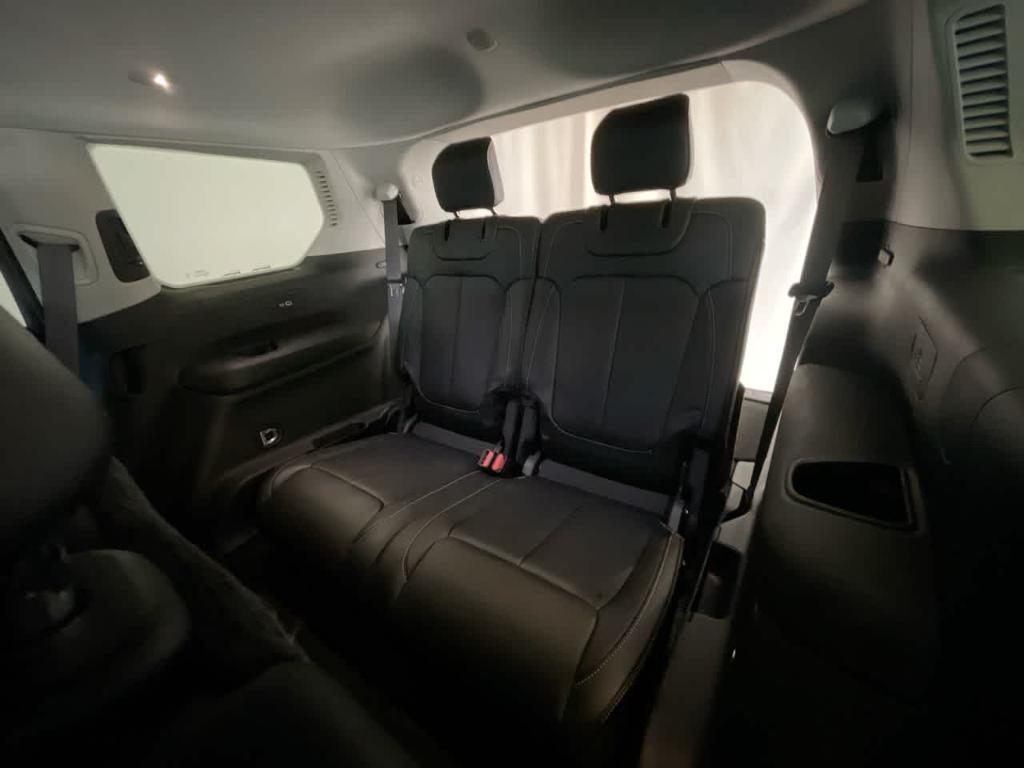 used 2021 Jeep Grand Cherokee L car, priced at $30,643