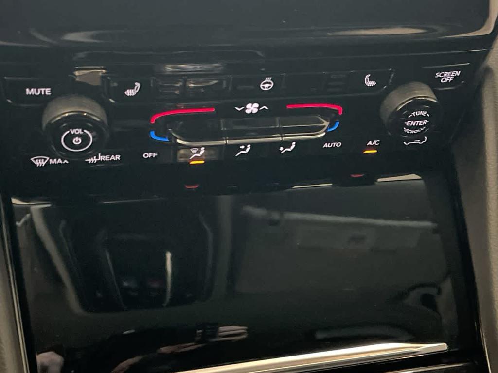 used 2021 Jeep Grand Cherokee L car, priced at $30,643