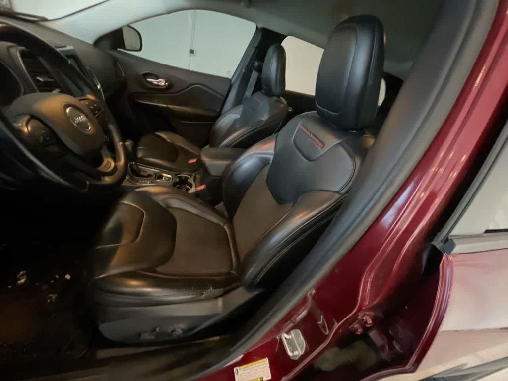 used 2019 Jeep Cherokee car, priced at $15,418