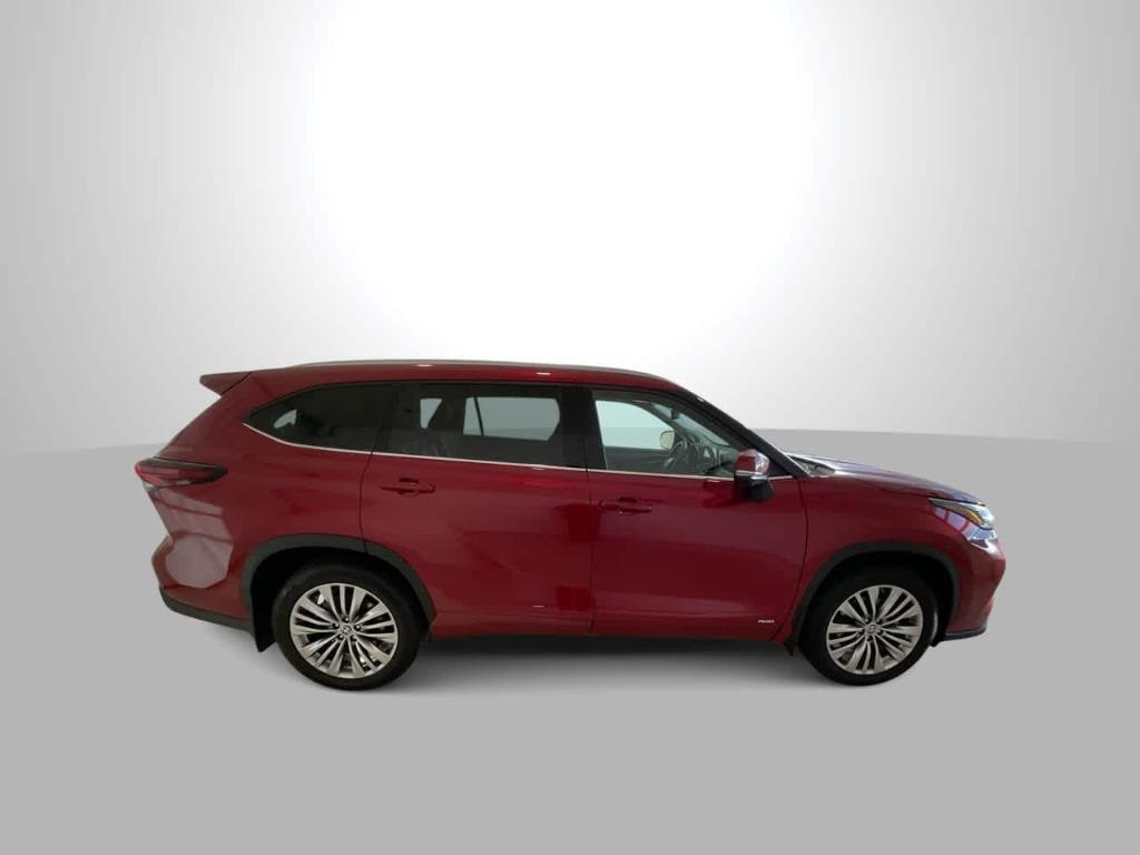 used 2024 Toyota Highlander Hybrid car, priced at $56,960