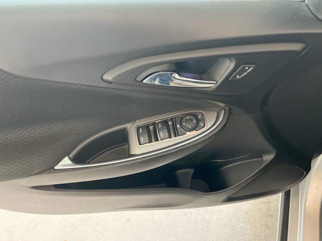 used 2018 Chevrolet Malibu car, priced at $12,058