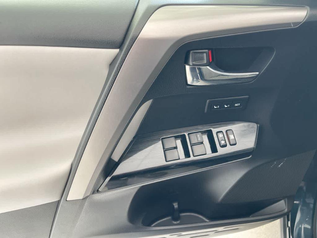 used 2018 Toyota RAV4 Hybrid car, priced at $24,317