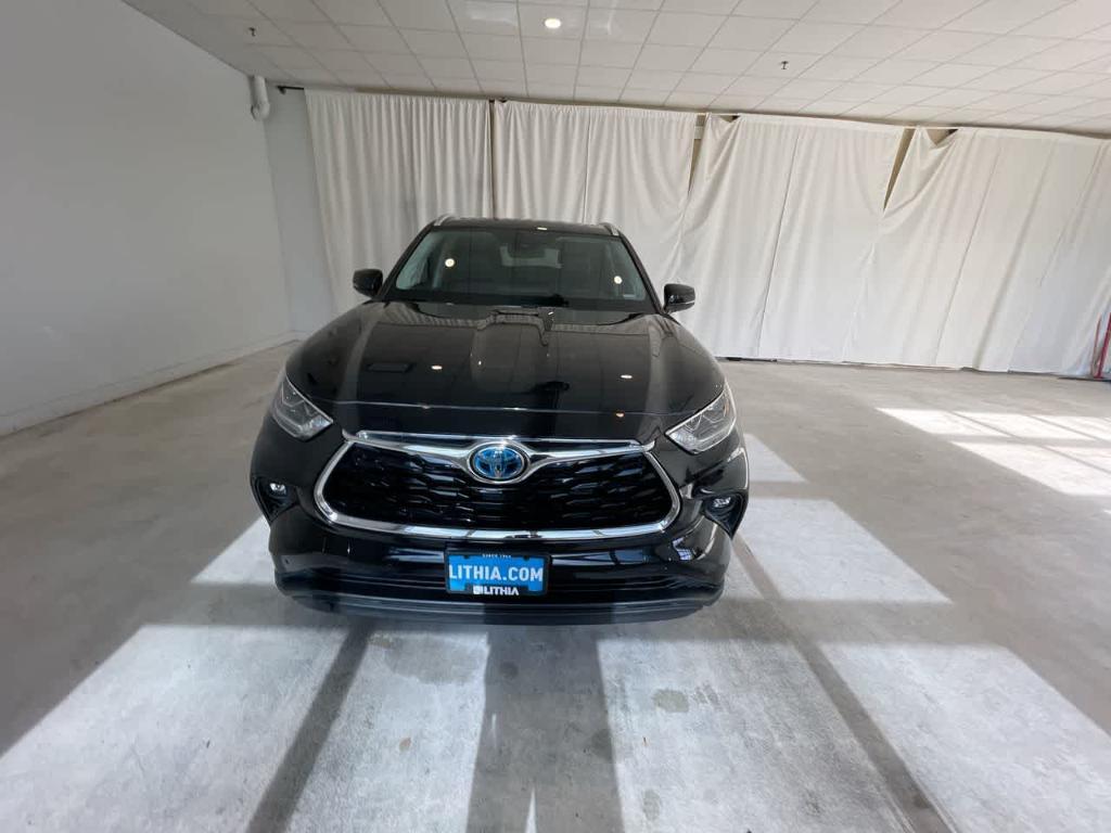 used 2023 Toyota Highlander Hybrid car, priced at $49,793