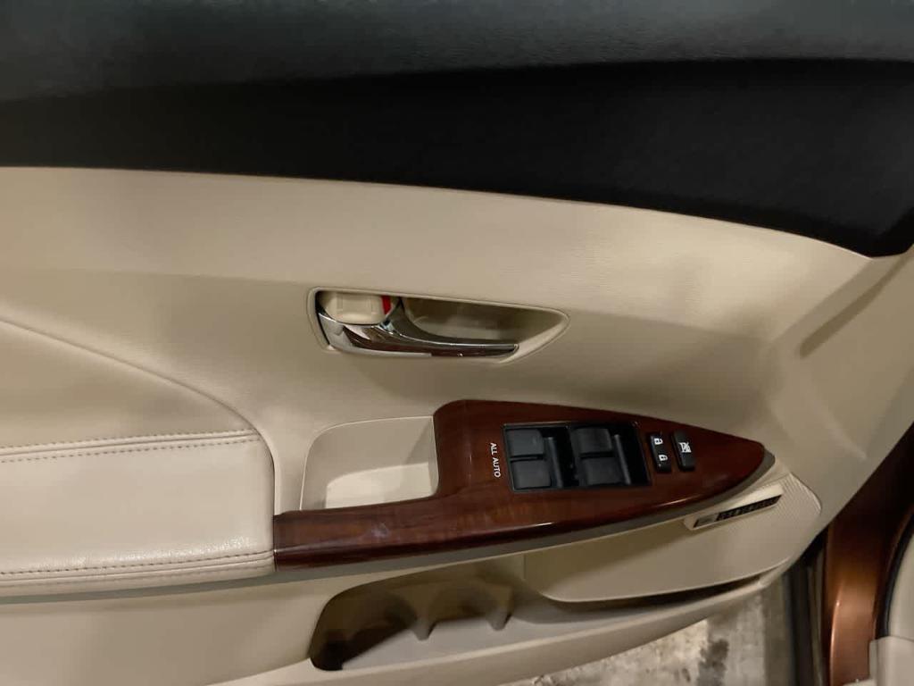 used 2009 Toyota Venza car, priced at $10,336