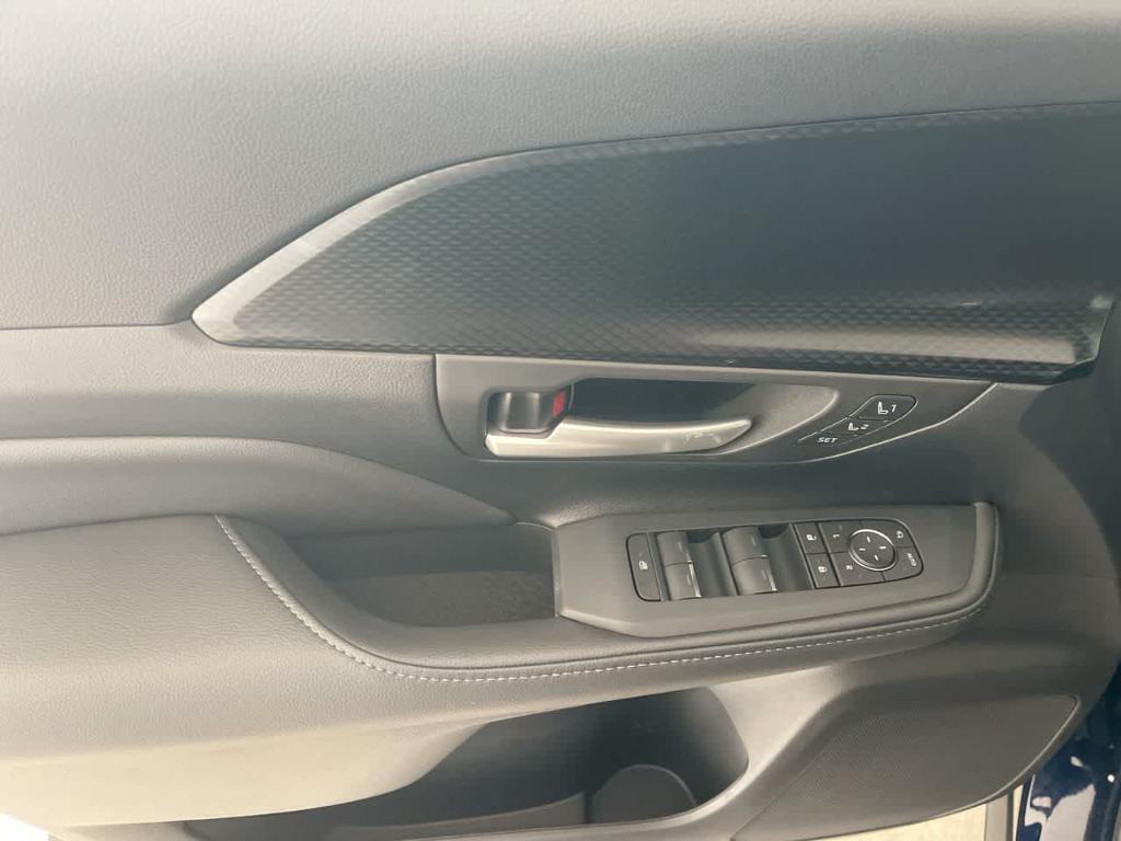 new 2026 Toyota Highlander car, priced at $62,073
