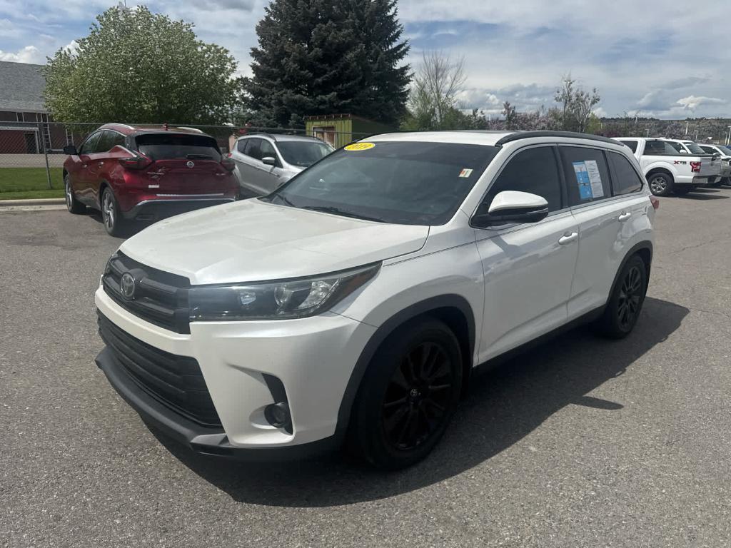 used 2019 Toyota Highlander car, priced at $31,287