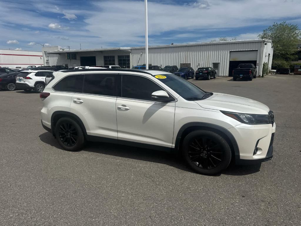 used 2019 Toyota Highlander car, priced at $31,287