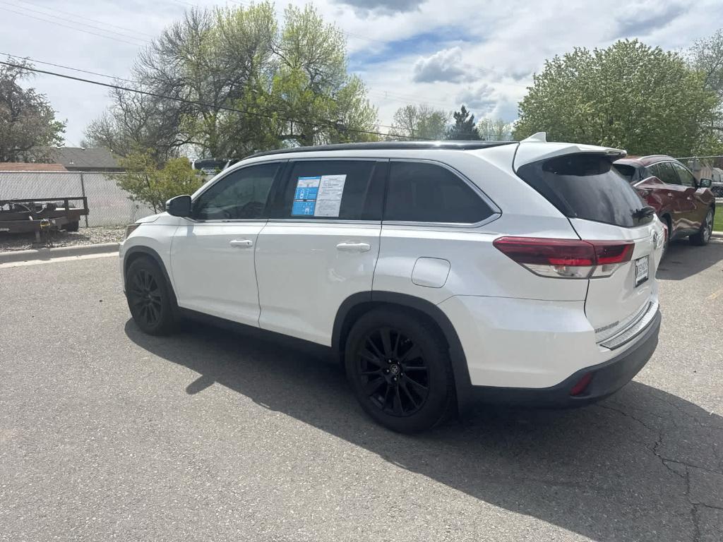 used 2019 Toyota Highlander car, priced at $31,287