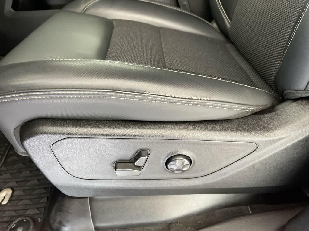 used 2021 Ram 1500 car, priced at $37,421