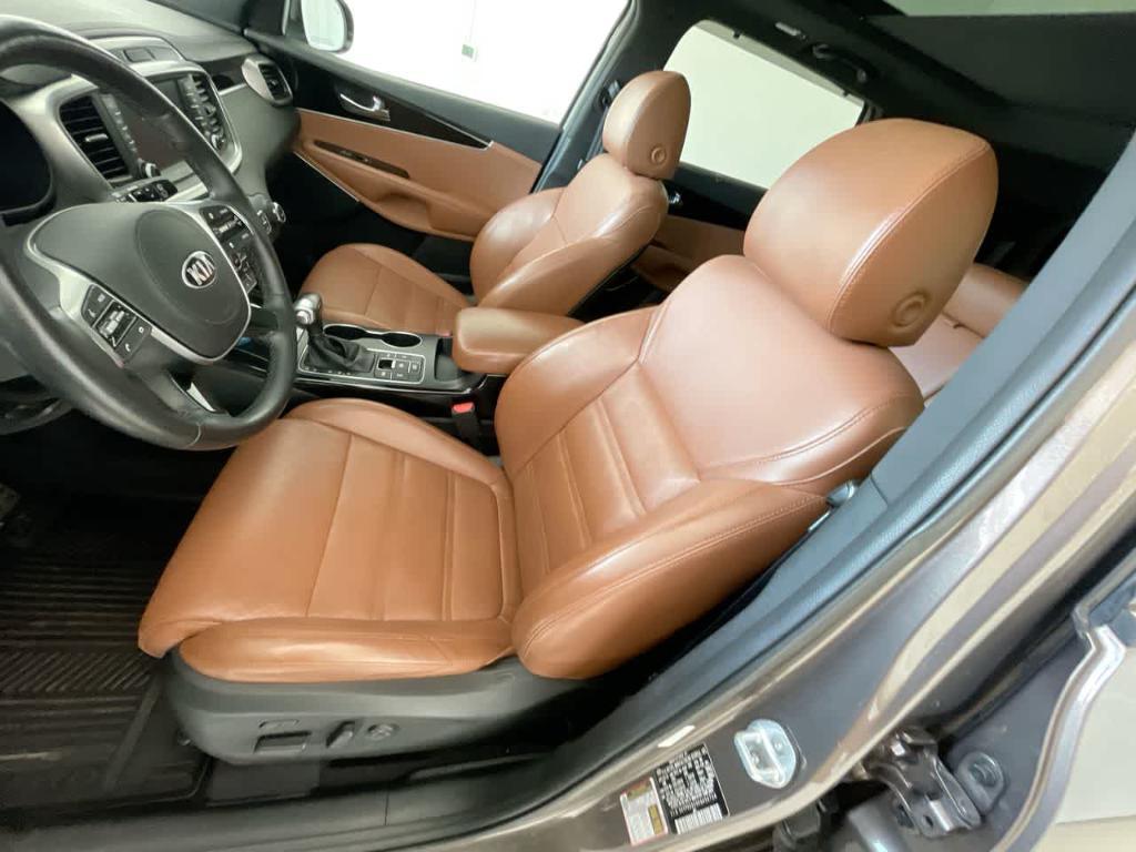 used 2019 Kia Sorento car, priced at $23,051