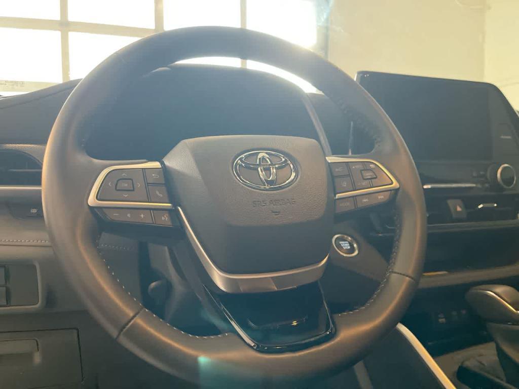 used 2024 Toyota Highlander car, priced at $44,932