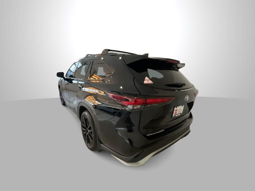 used 2024 Toyota Highlander car, priced at $44,932