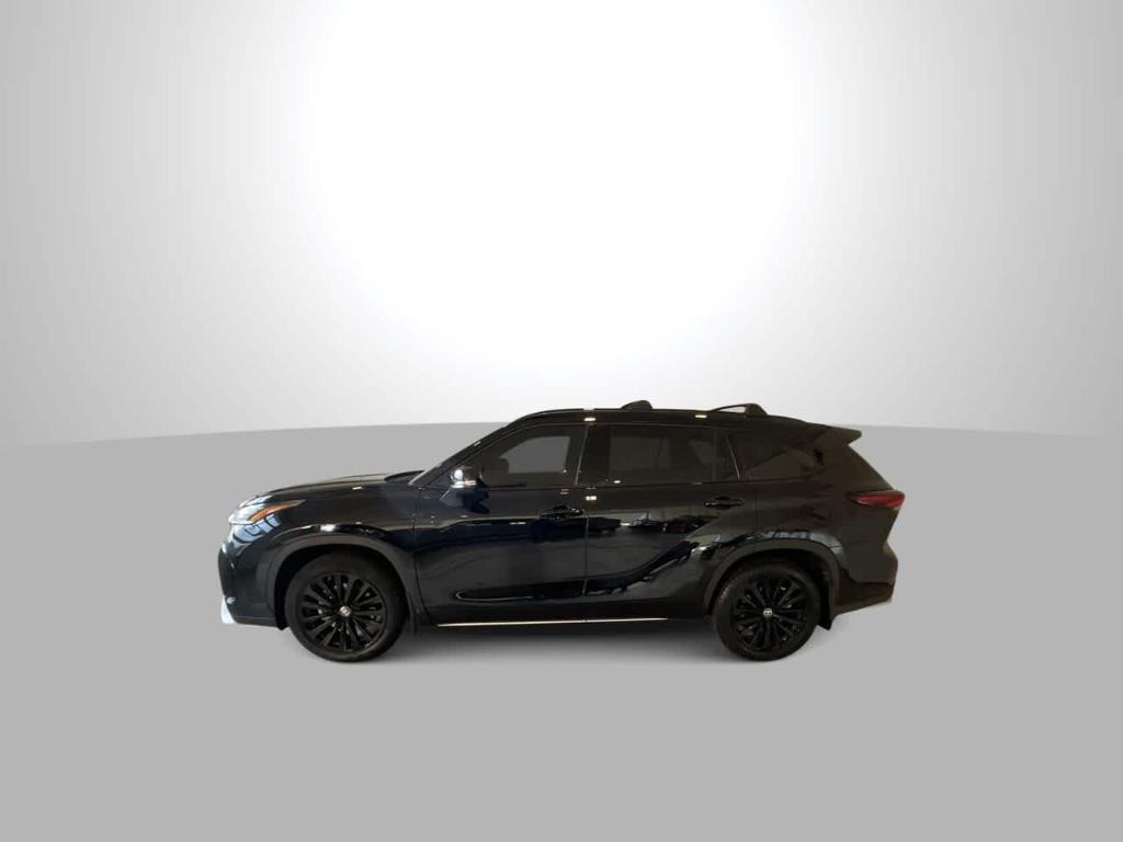 used 2024 Toyota Highlander car, priced at $44,932