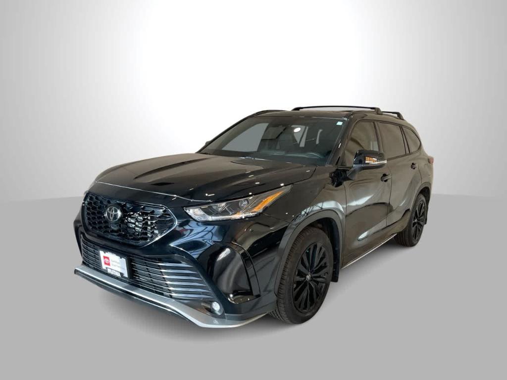 used 2024 Toyota Highlander car, priced at $44,932