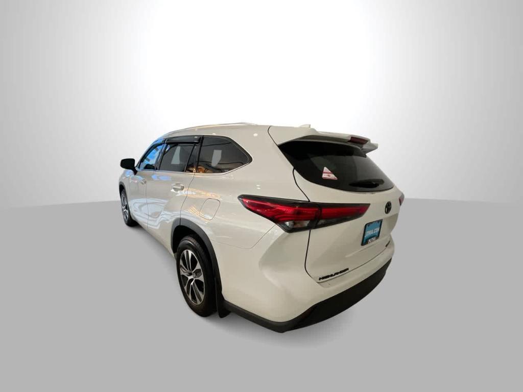 used 2020 Toyota Highlander car, priced at $26,512