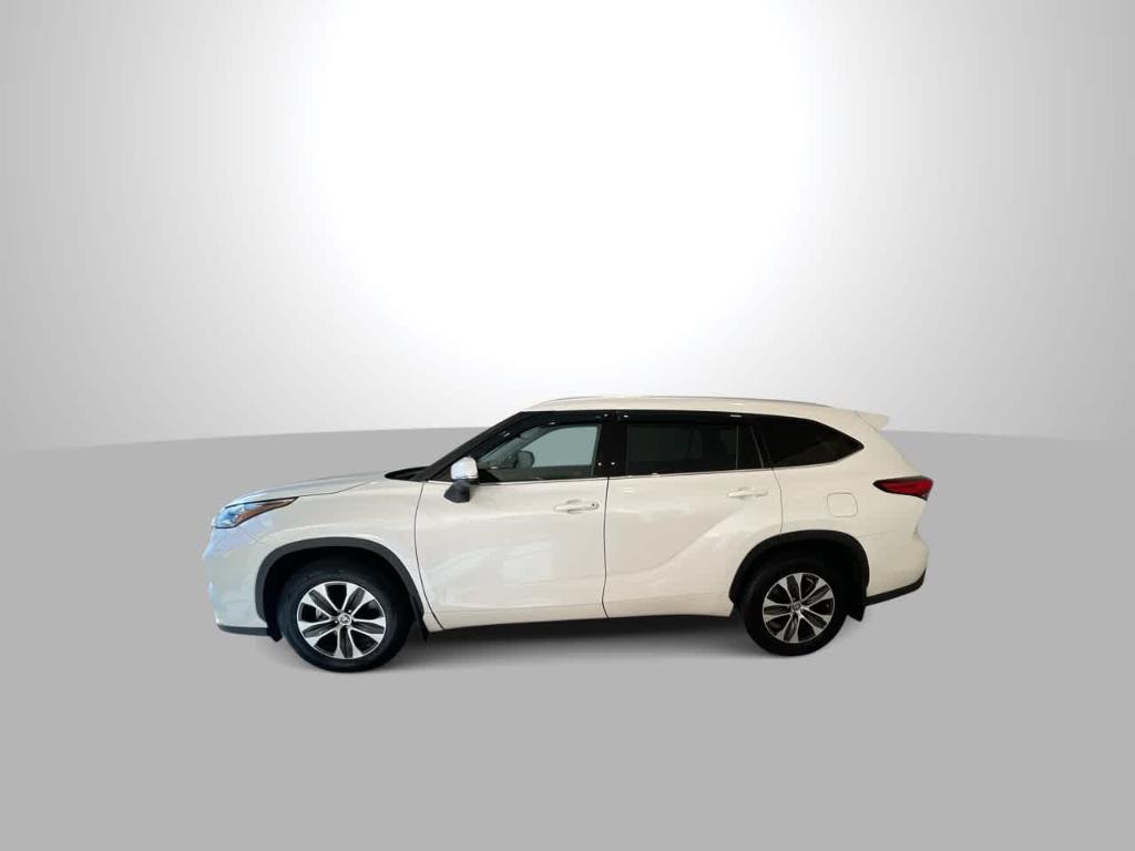 used 2020 Toyota Highlander car, priced at $26,512