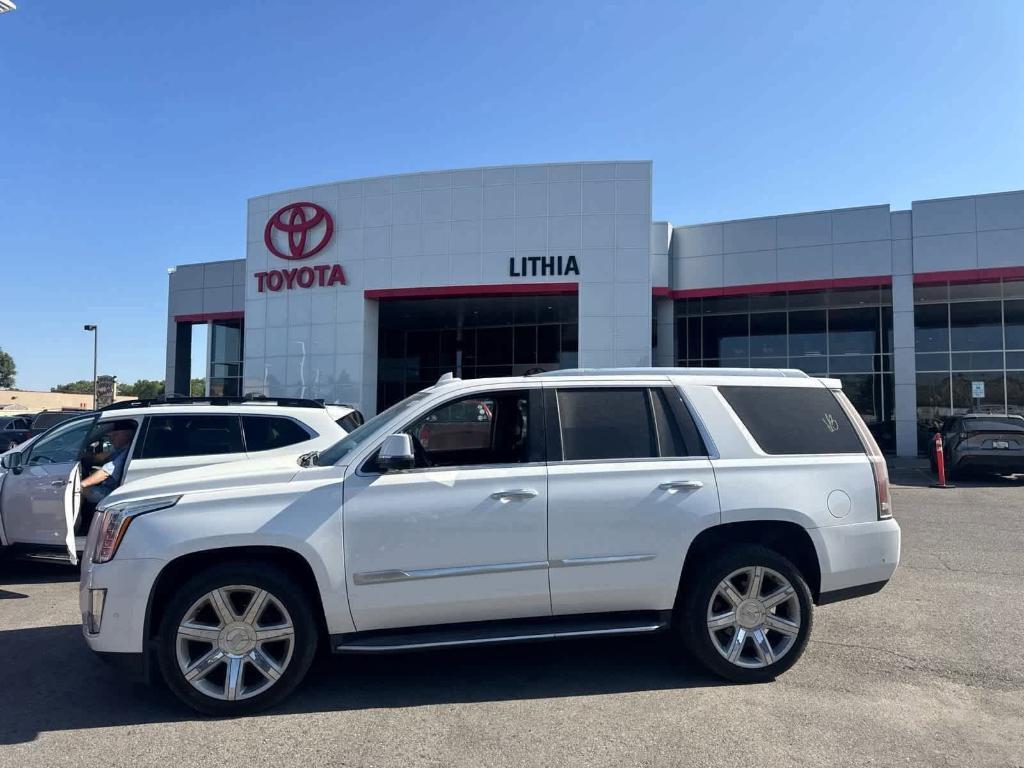 used 2020 Cadillac Escalade car, priced at $37,433