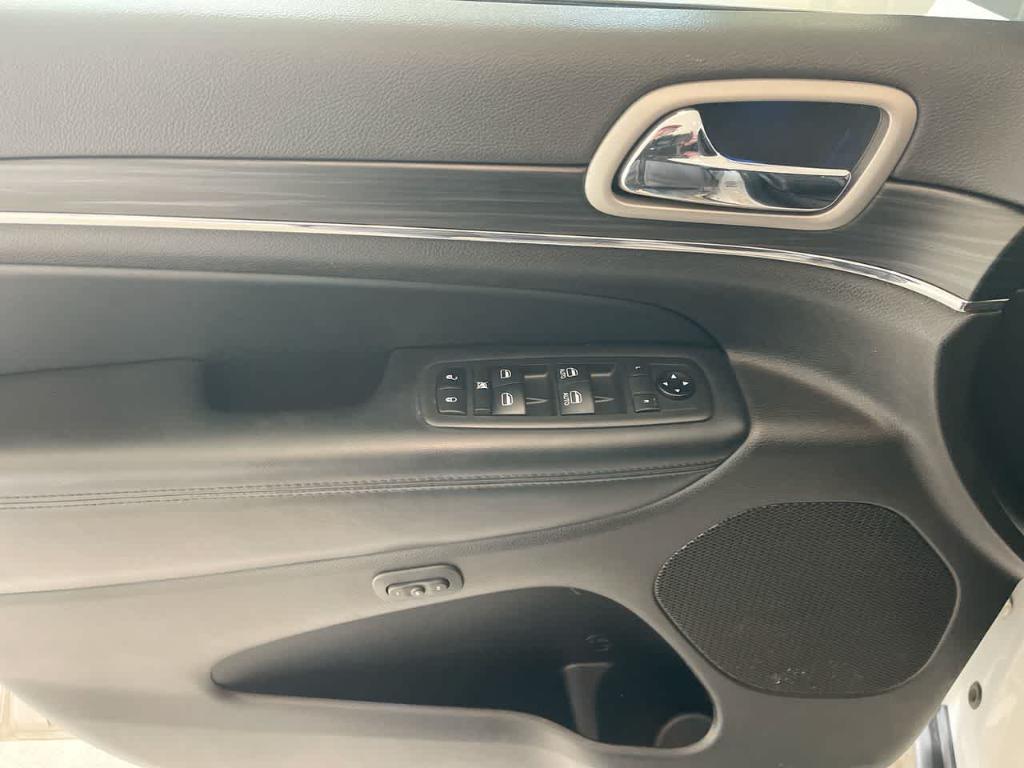 used 2021 Jeep Grand Cherokee car, priced at $22,983