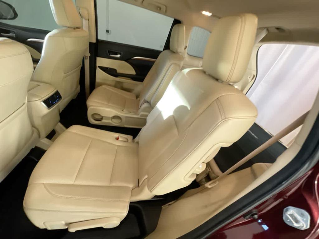 used 2017 Toyota Highlander car, priced at $24,124