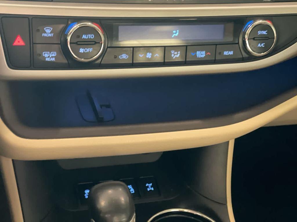 used 2017 Toyota Highlander car, priced at $24,124