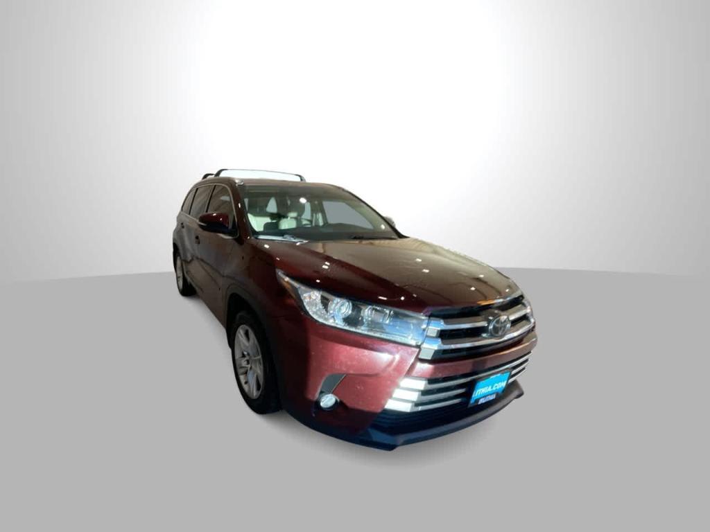 used 2017 Toyota Highlander car, priced at $24,124