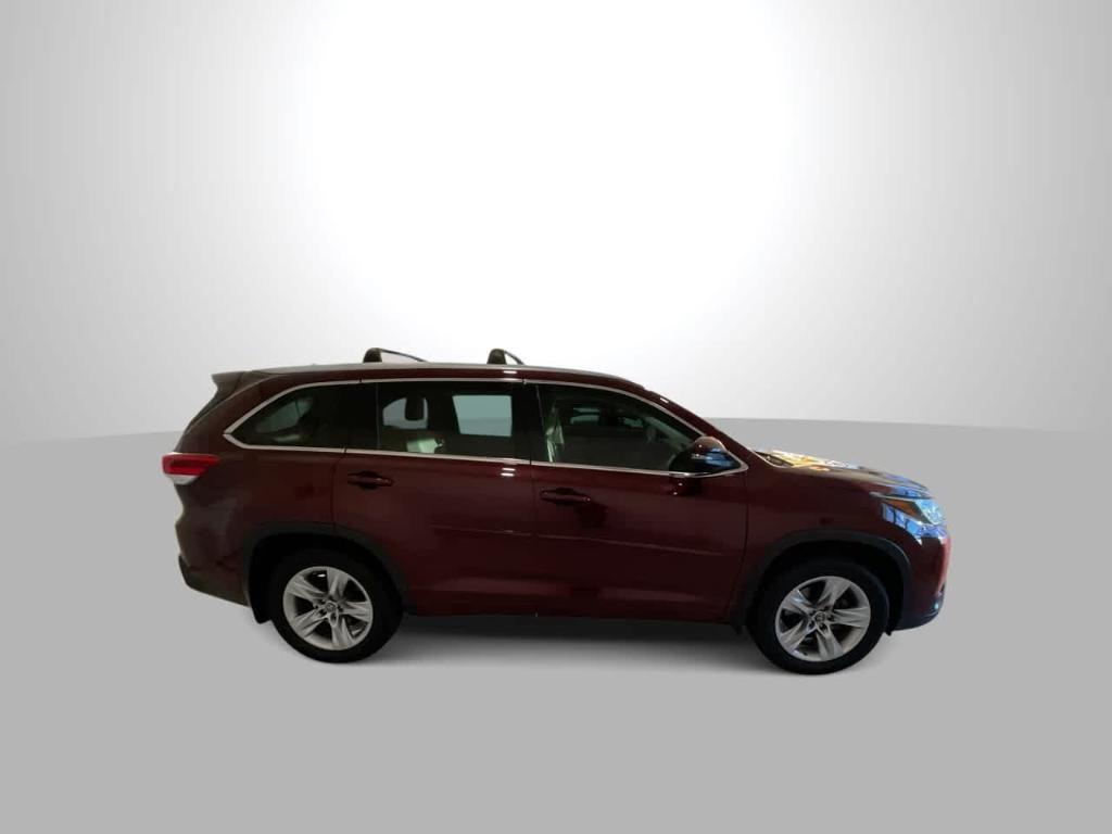 used 2017 Toyota Highlander car, priced at $24,124