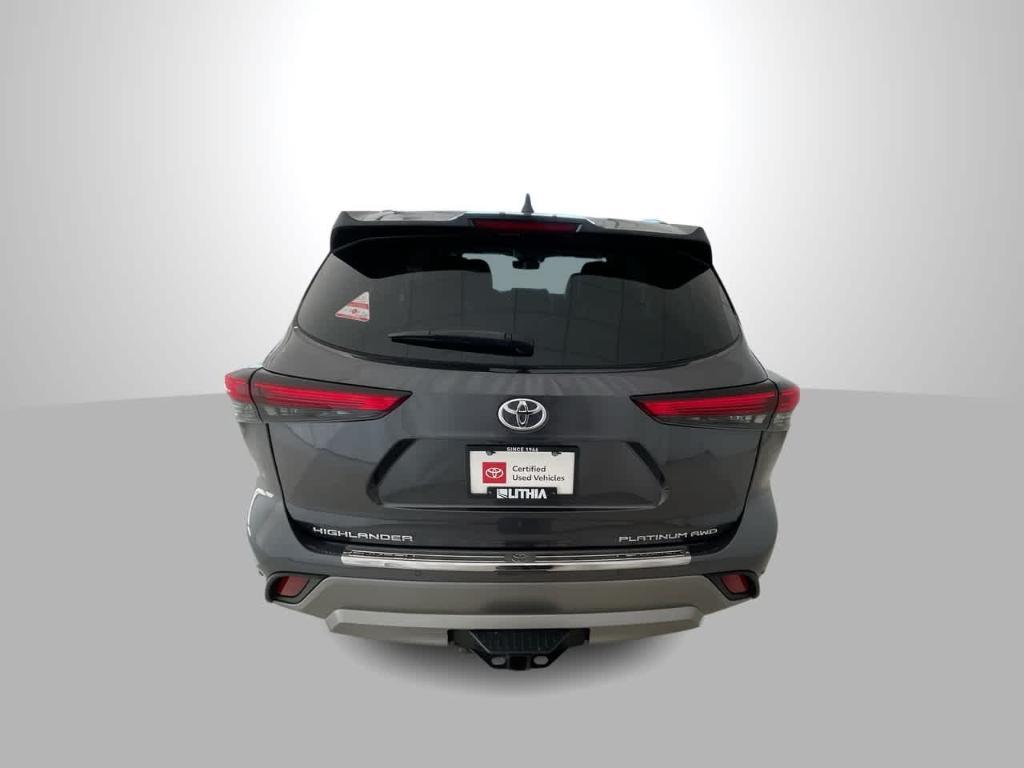 used 2022 Toyota Highlander car, priced at $44,983