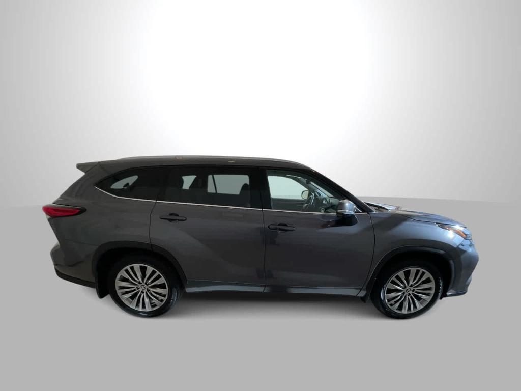 used 2022 Toyota Highlander car, priced at $44,983
