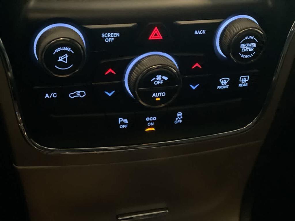 used 2015 Jeep Grand Cherokee car, priced at $11,106