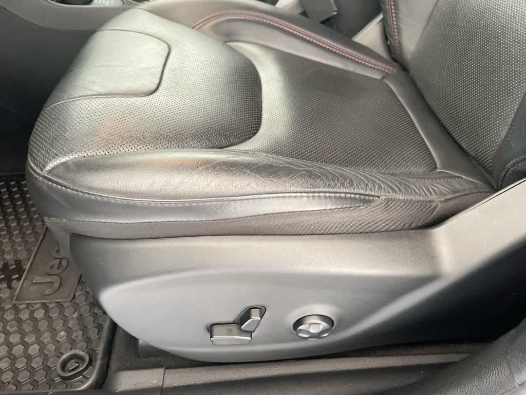 used 2020 Jeep Cherokee car, priced at $22,111