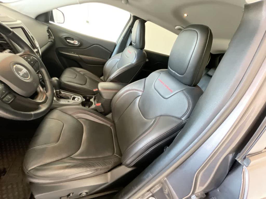 used 2020 Jeep Cherokee car, priced at $22,111