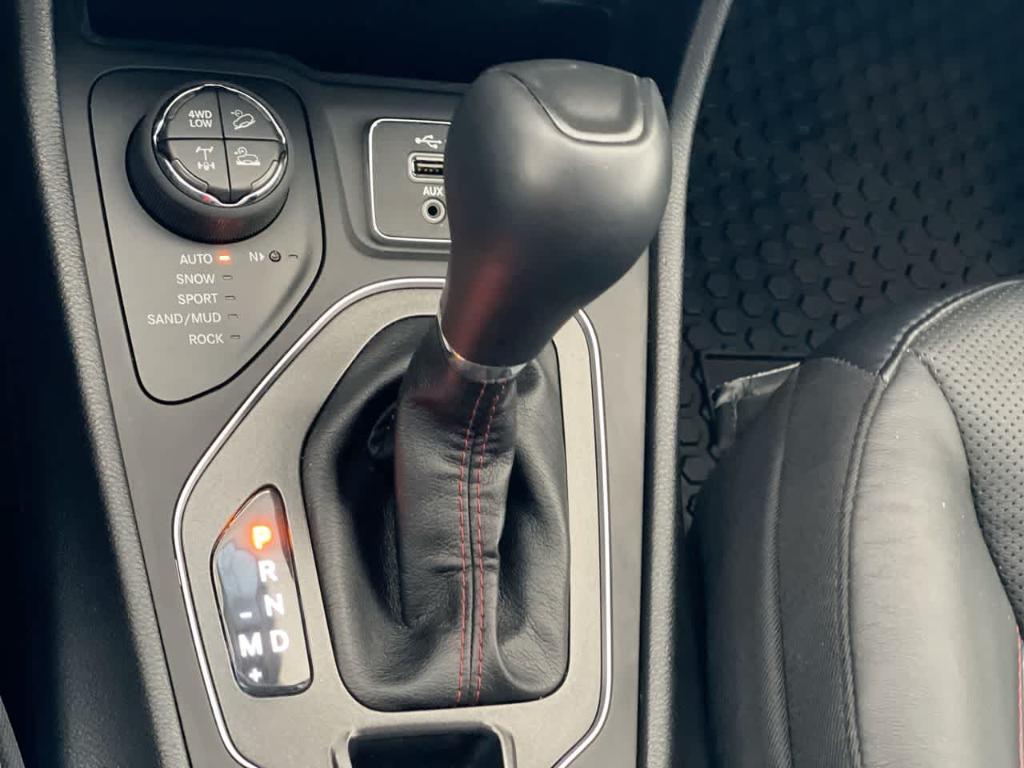 used 2020 Jeep Cherokee car, priced at $22,111