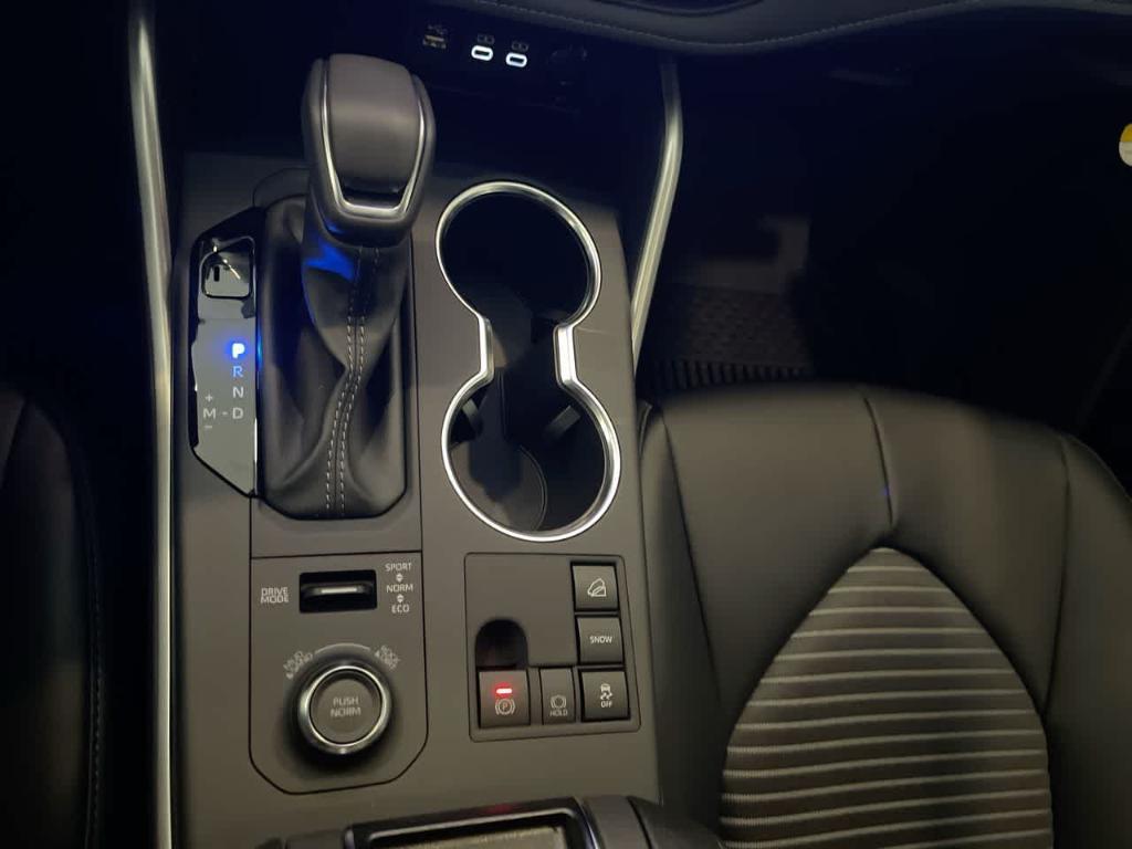 new 2026 Toyota Highlander car, priced at $50,574