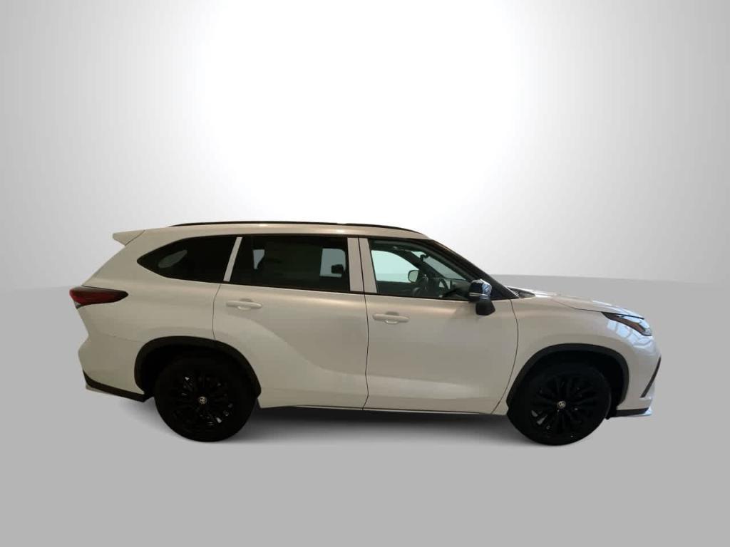 new 2026 Toyota Highlander car, priced at $50,574