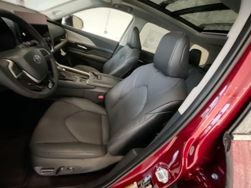 new 2025 Toyota Grand Highlander Hybrid car, priced at $58,305