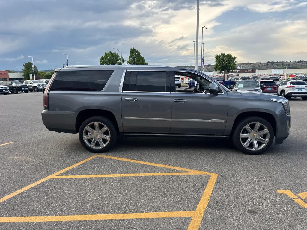 used 2019 Cadillac Escalade ESV car, priced at $34,590