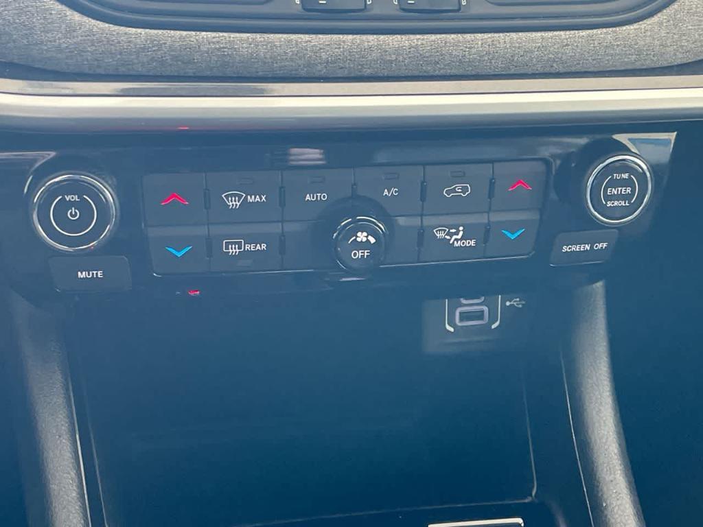 used 2022 Jeep Compass car, priced at $18,334