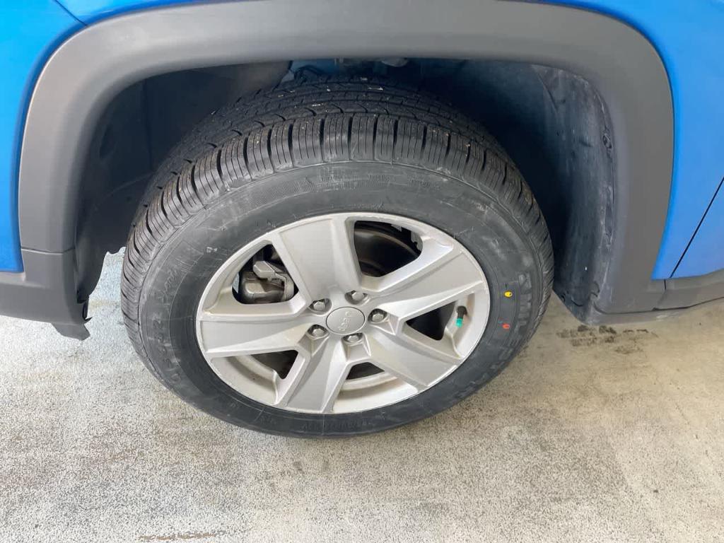 used 2022 Jeep Compass car, priced at $18,334