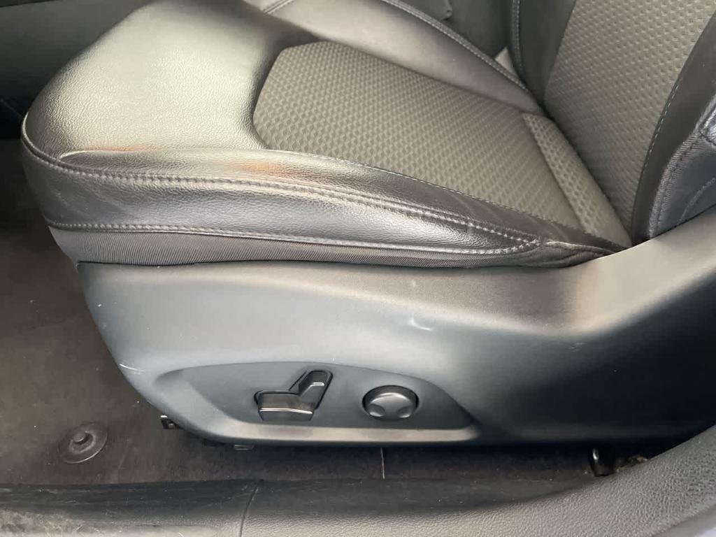 used 2022 Jeep Compass car, priced at $18,334