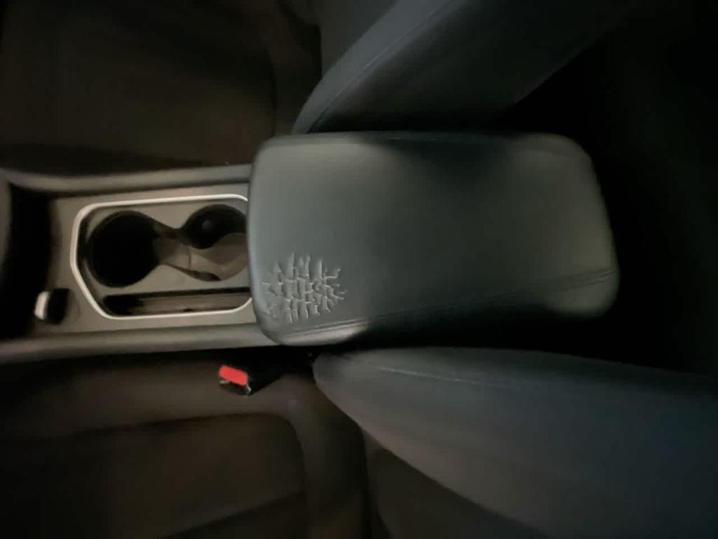 used 2016 Chrysler 200 car, priced at $8,994